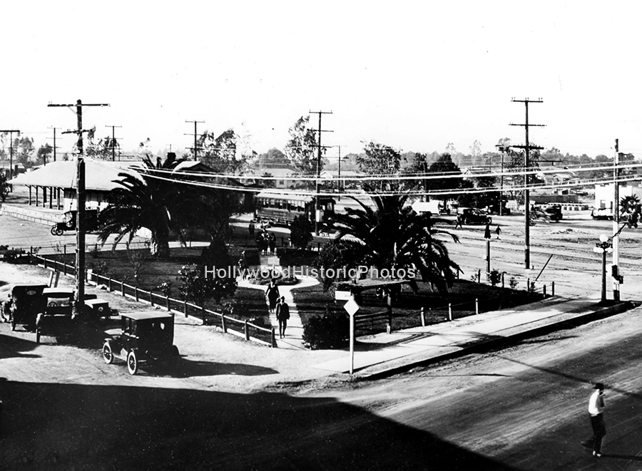 North Hollywood 1915 Lankershim and Chandler Blvd. Railway Station.jpg